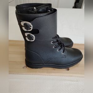 Aerosoles Women's Combat Boots, Wide Width Size 7.